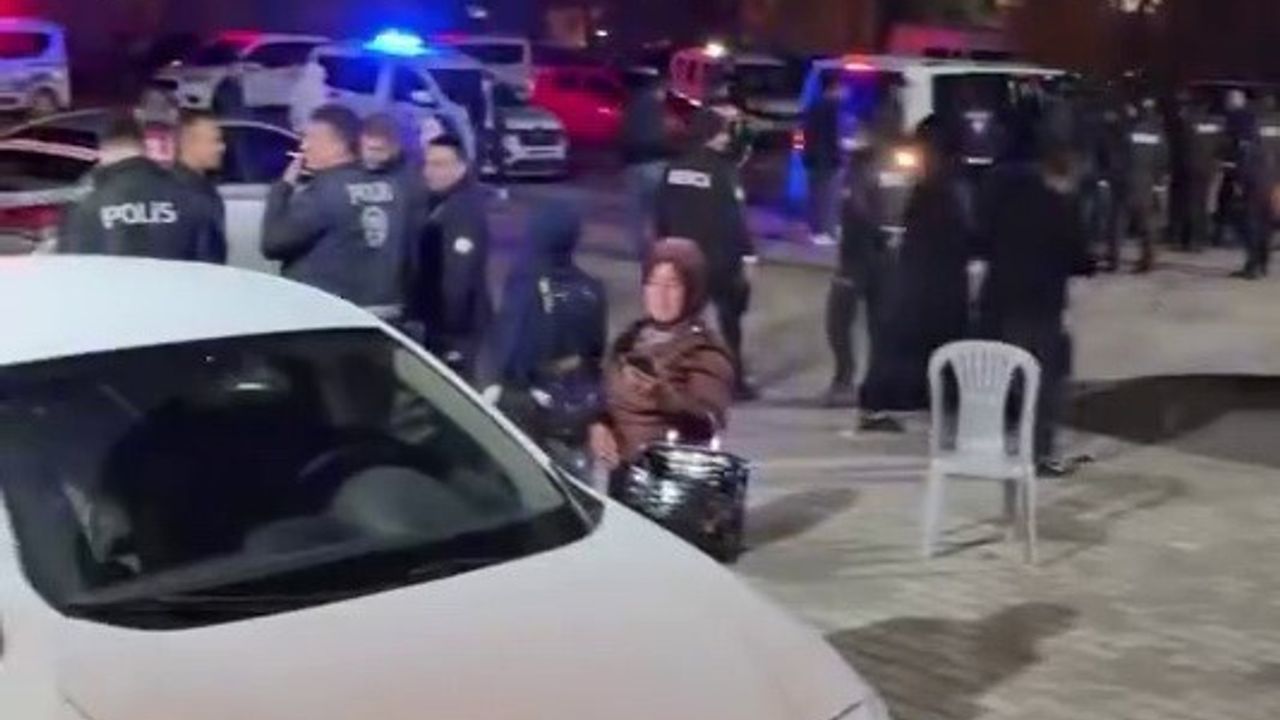 Adıyaman Kahta'da düğün salonunda kavga: 3 kişi yaralandı