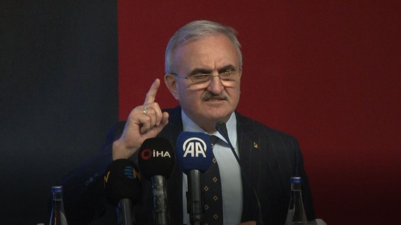 AFAD, 5 Aralık Dünya Gönüllüler Günü'nde Akreditasyon Sertifikalarını ve Destek Gönüllü Kimliklerini Teslim Etti