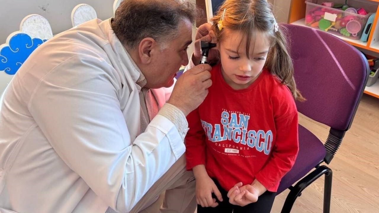 Afyonkarahisar'da 15 Temmuz Şehitler Anaokulu'nda sağlık taraması yapıldı