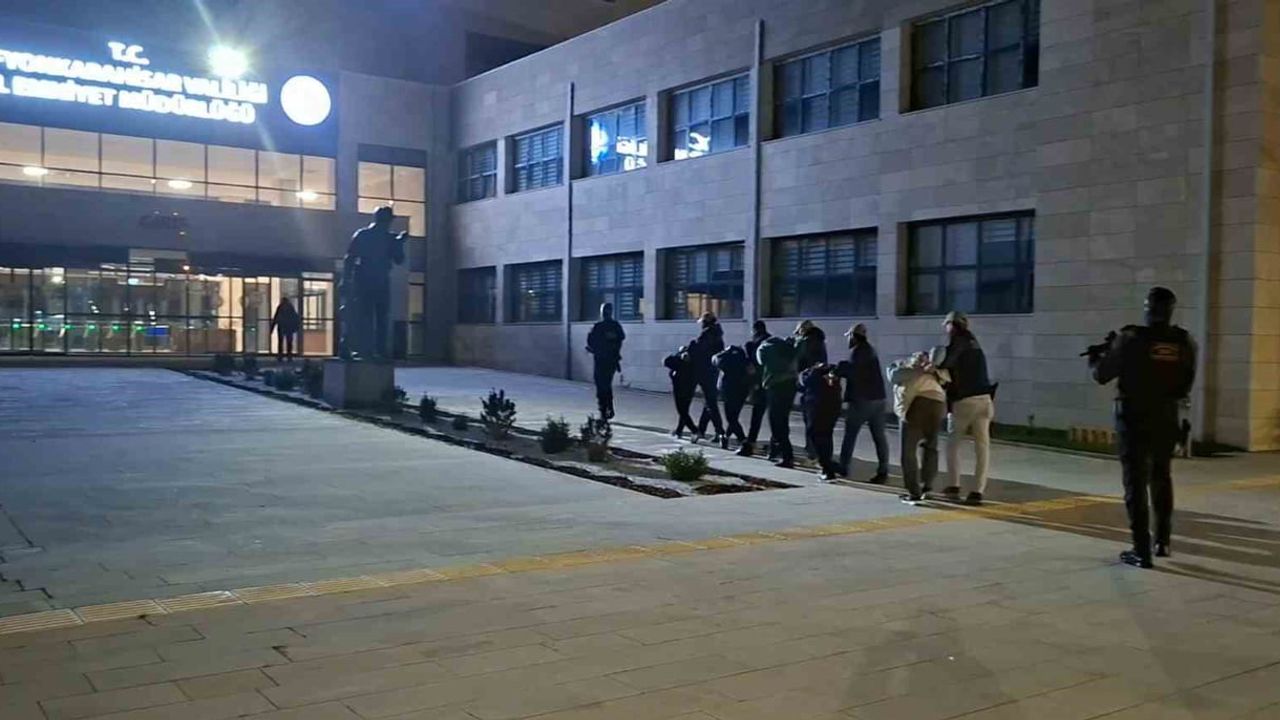 Afyonkarahisar'da DEAŞ Operasyonu: Yılbaşı Günü Eylem Hazırlığındaki 9 Şüpheliden 7'si Tutuklandı