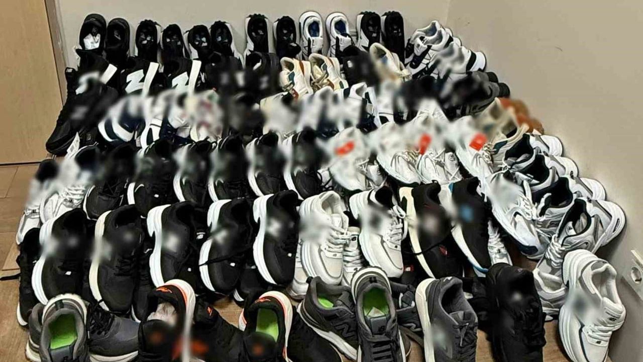 Afyonkarahisar'da operasyonda 60 çift imitasyon ayakkabı ele geçirildi