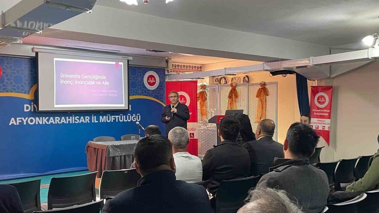 Afyonkarahisar’da 'Üniversite Gençliğinde İnanç ve Aile' semineri