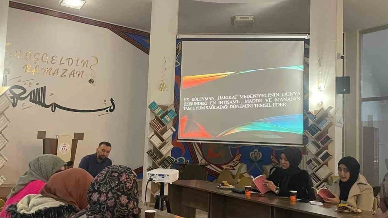 Afyonkarahisar'da 'Yitik Cennet' kitap tahlili: Sezai Karakoç Okumaları-I kapsamında gençlerle inceleme