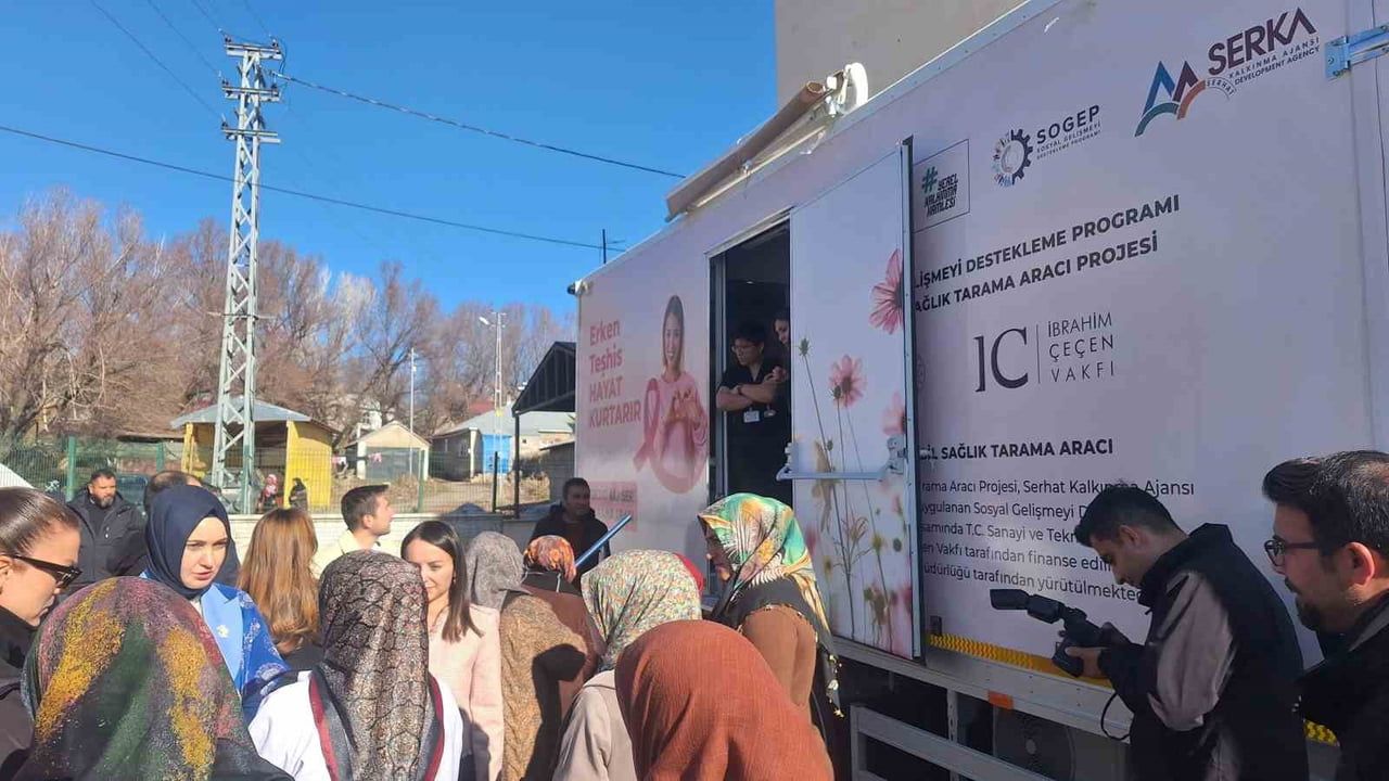 Ağrı’da Gezici Kanser Tarama Aracı Köy Köy Dolaşarak Kadınlara Ücretsiz Hizmet Sunuyor