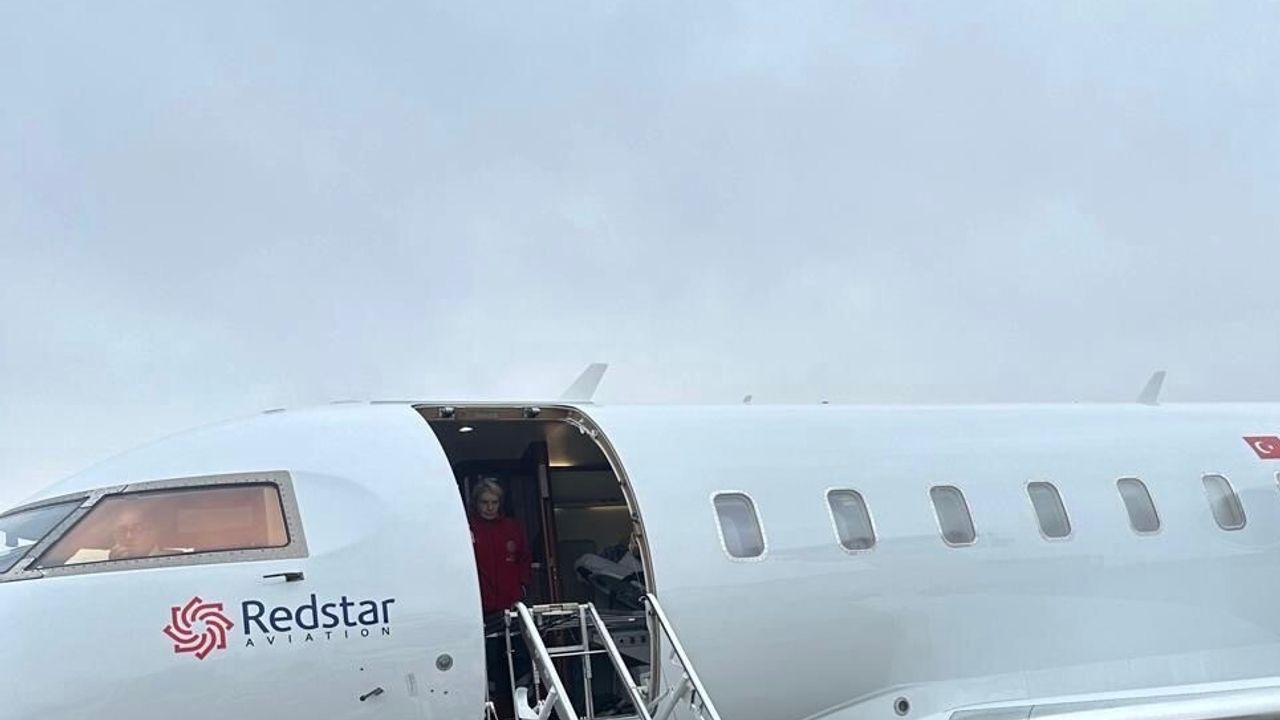 Ağrı'da riskli gebelik: Hipoplastik sağ kalp tanılı bebek için anne uçak ambulansla Ankara'ya sevk edildi