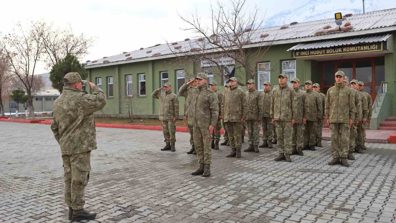 Ağrı Dağı eteklerinde Mehmetçik yeni yıla vatan nöbetinde girdi