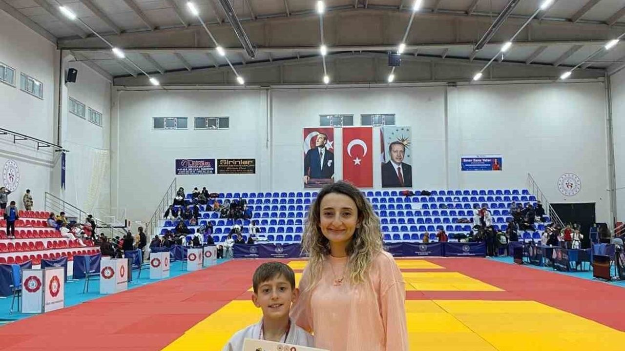 Ahmet Burak Maran, Uluslararası Madenciler Judo Müsabakaları'nda Kütahya'ya Bronz Madalya Getirdi