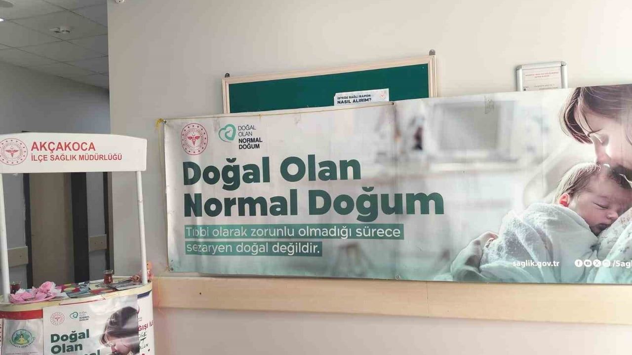 Akçakoca'da 'Doğal Olan Normal Doğum' standı açıldı