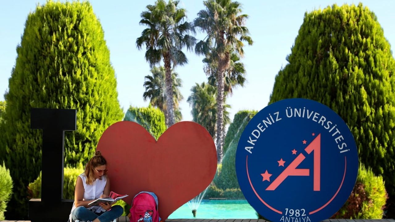 Akdeniz Üniversitesi 18 Göstergede Türkiye'nin İlk 20'sinde