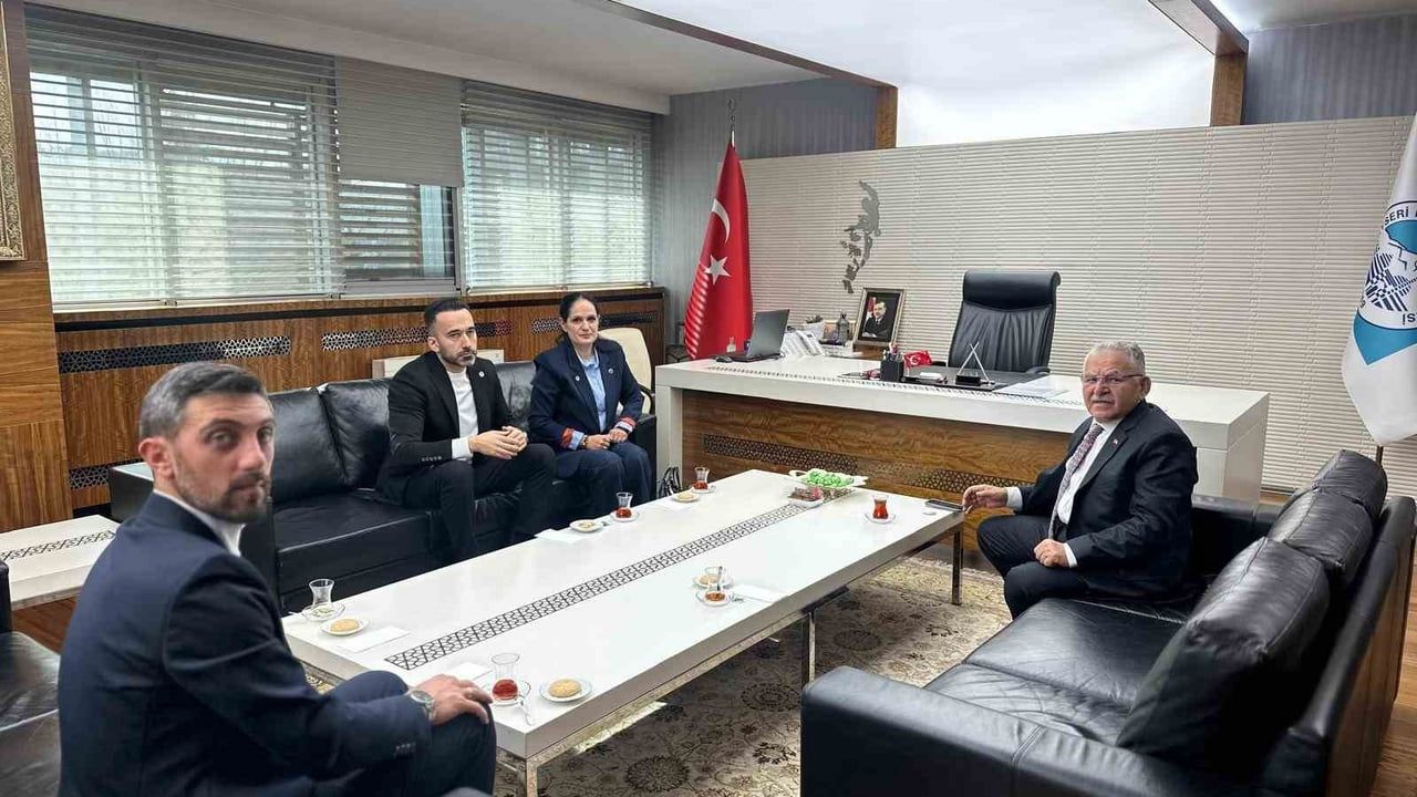 AKİB yeni yönetiminden Başkan Dr. Memduh Büyükkılıç’a ziyaret