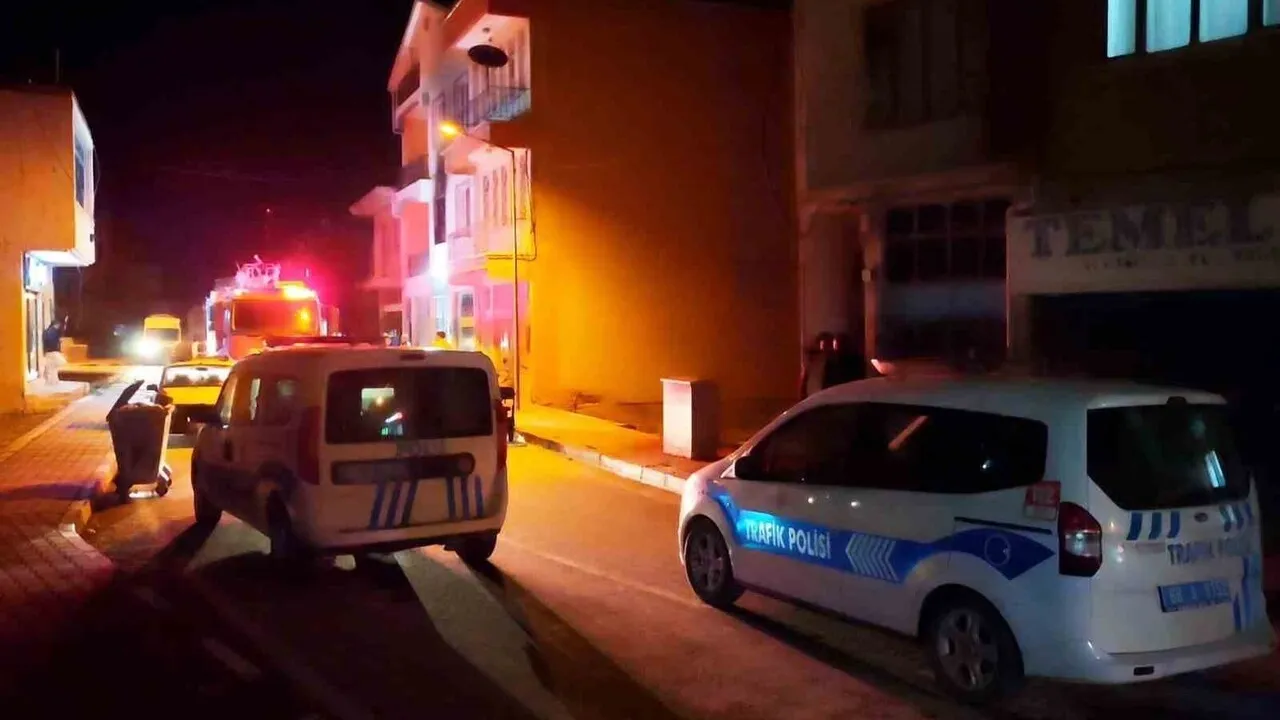 Aksaray'ın Sultanhanı ilçesinde apartman dairesinde çıkan yangın söndürüldü