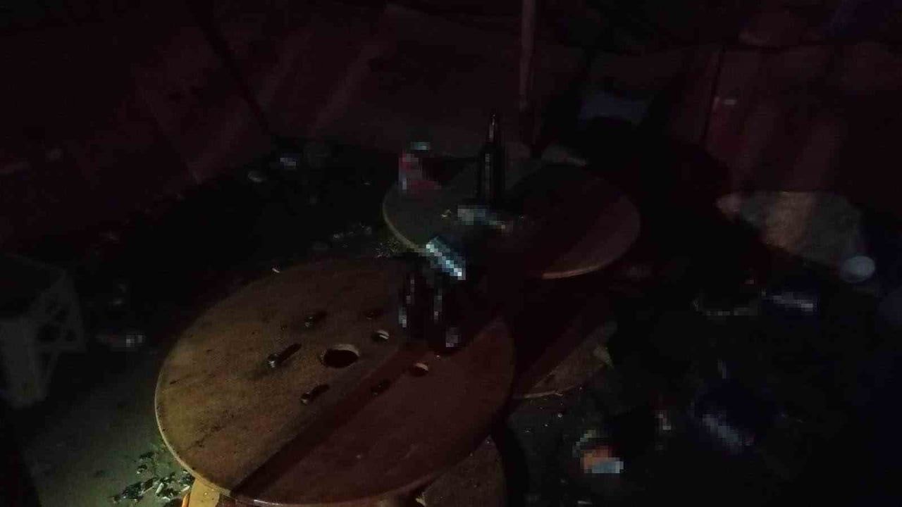 Akyazı'da Mudurnu Deresi kenarındaki baraka yangını: İtfaiye söndürdü, inceleme başlatıldı