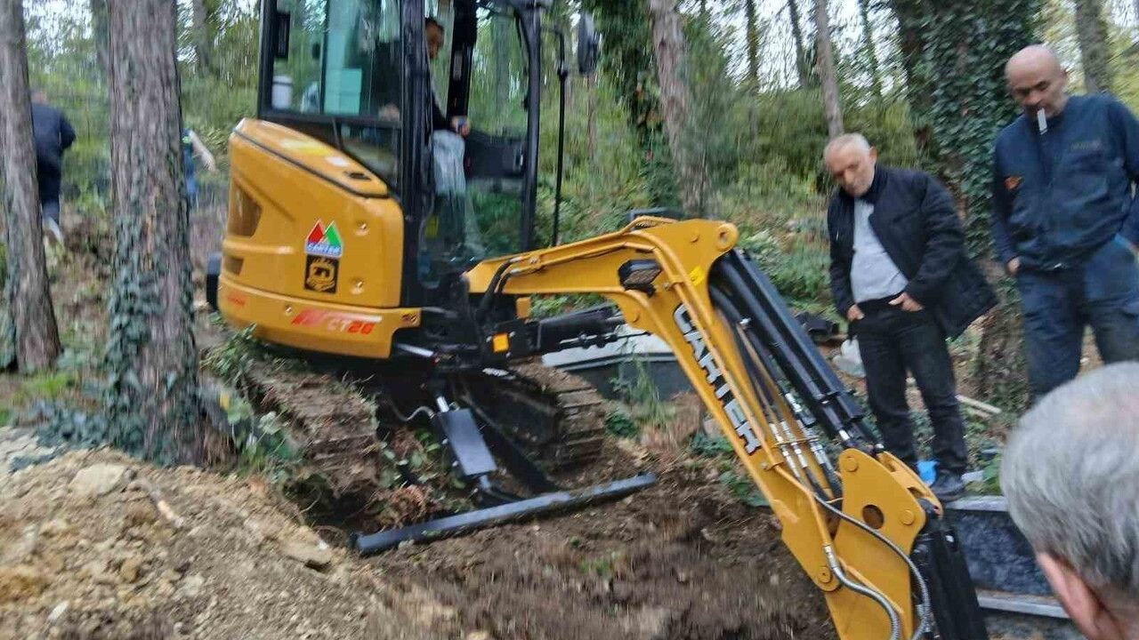 Alaplı'da Dernekten Köylere Ücretsiz Mezar Kazımı Hizmeti