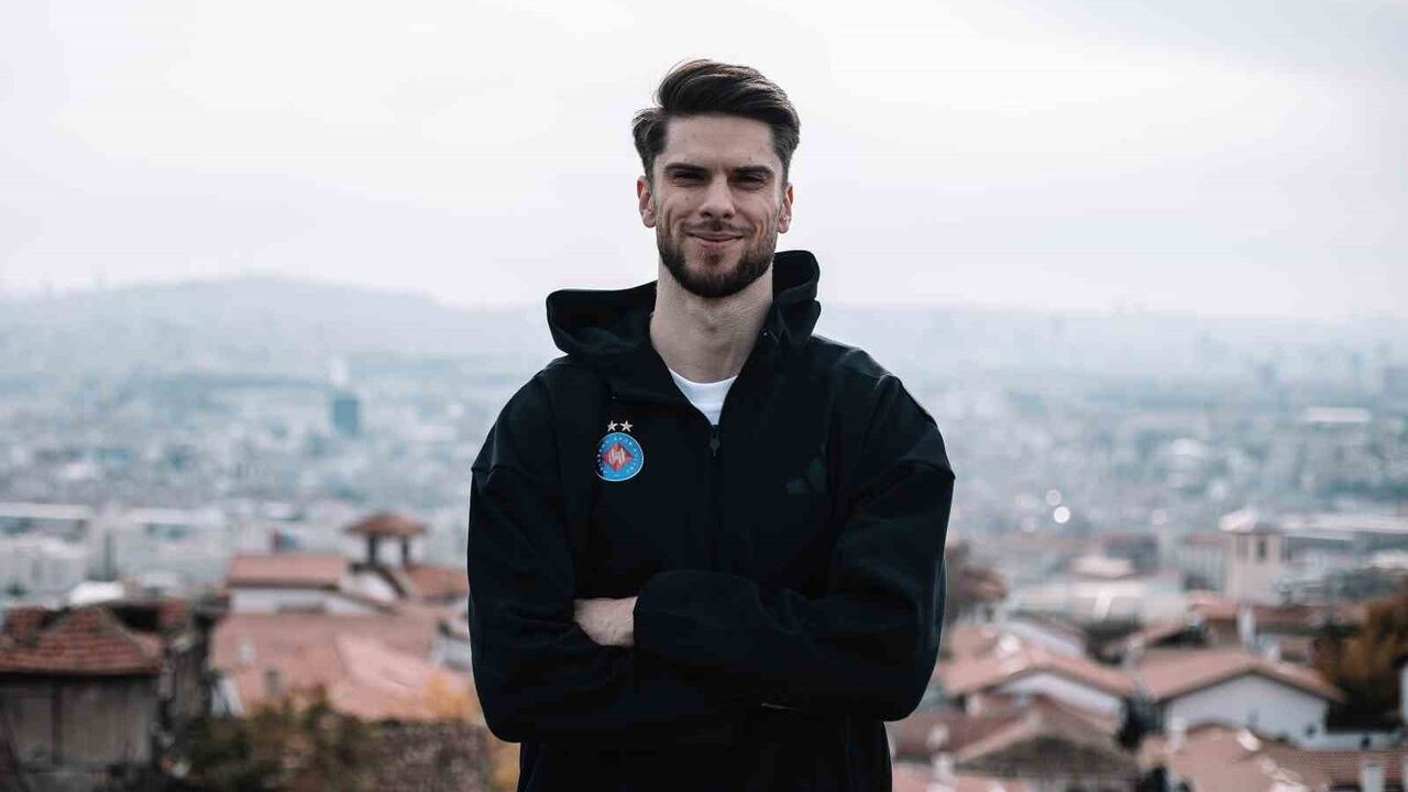 Aleksander Sliwka: Halkbank’ta Hedefim Takıma Katkı Sağlamak