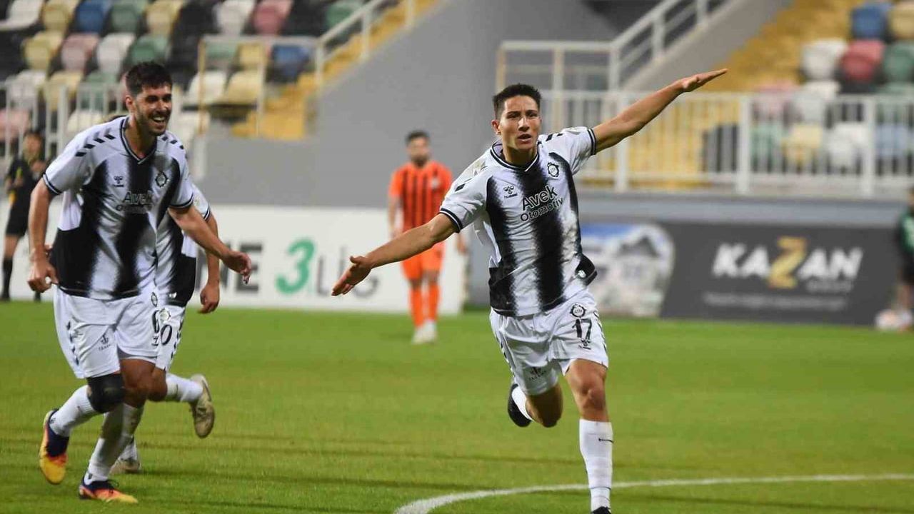 Altay’da ilk devre kazananı: 20 yaşındaki Ünal Alihan Kavlak son 4 maçta 3 gol attı