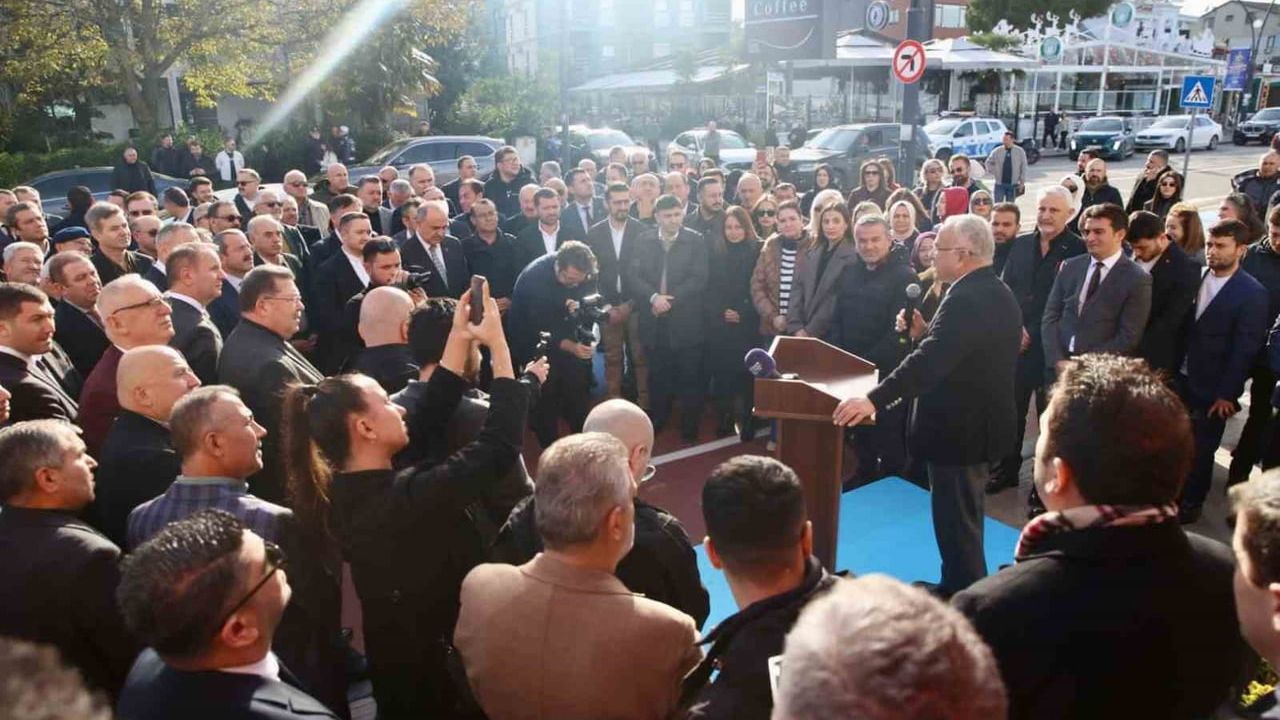 Altınordu Akyazı Sahili'ne Mavna Kafe açıldı — Ordu'nun marka değeri hedefleniyor