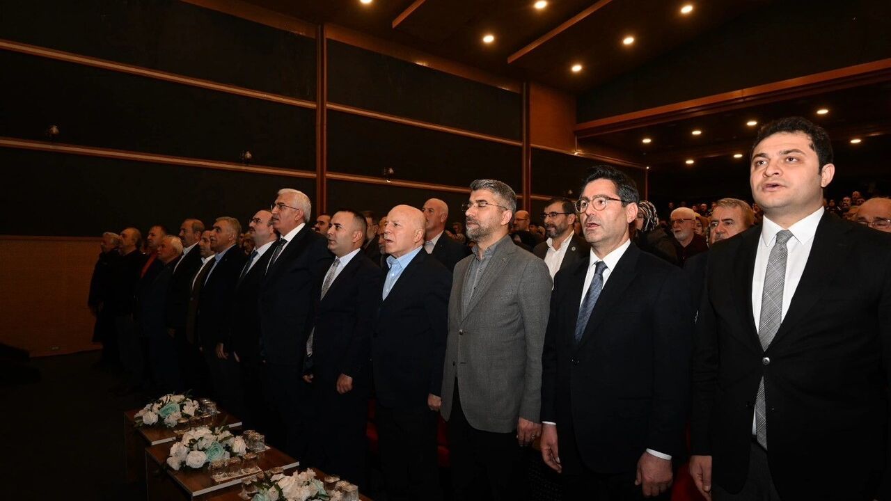 Alvarlı Efe Erzurum’da dualarla anıldı