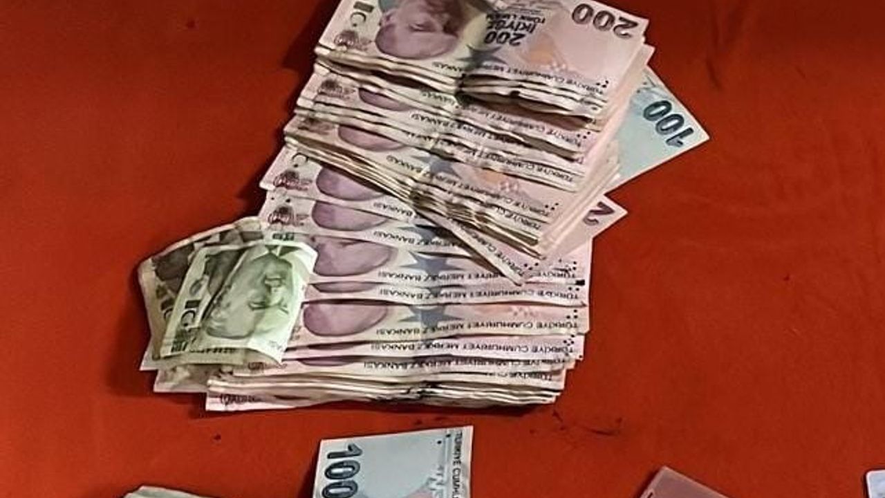 Amasra'da Kahvehaneye Kumar Baskını: 24 bin 825 TL Ele Geçirildi, 11 Kişi Hakkında İşlem