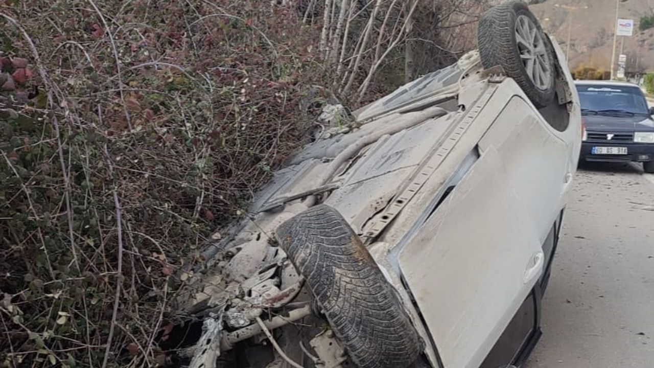 Amasya'da takla atan otomobilin sürücüsü yaralandı
