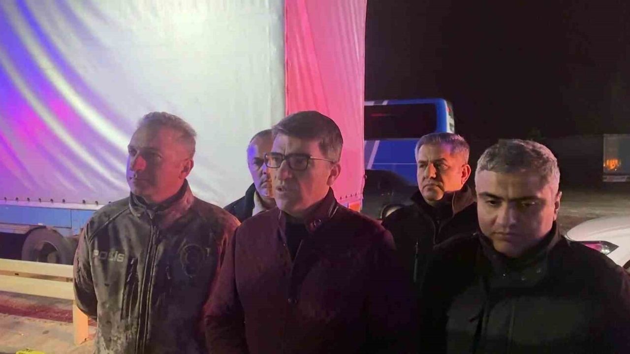 Amasya Merzifon'da zincirleme kaza: 23 yaralı, aralarında mahkum ve jandarma personeli de var