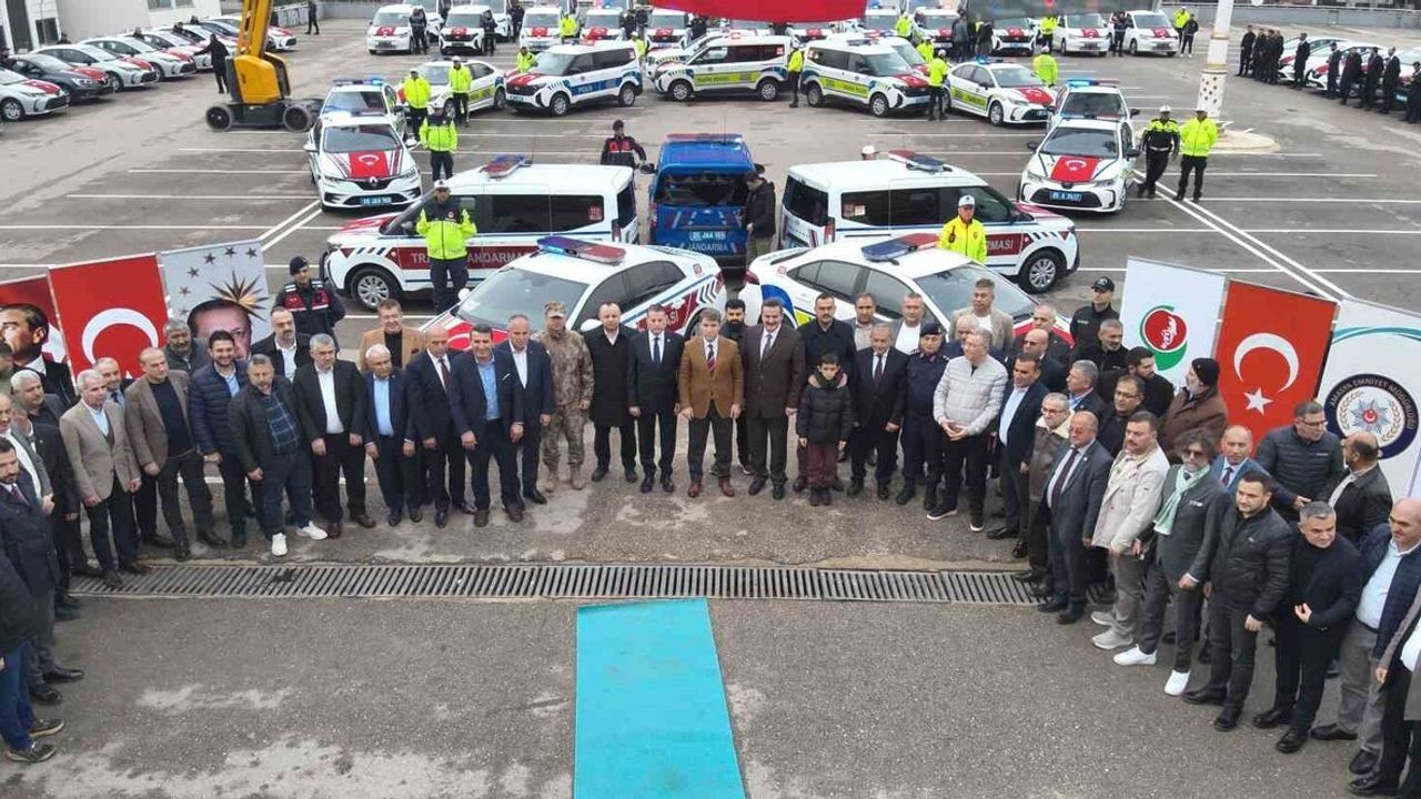 Amasya'ya 71 yeni emniyet ve jandarma aracı teslim edildi