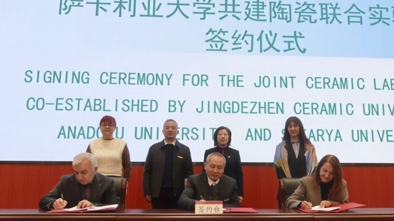 Anadolu, Sakarya ve Jingdezhen iş birliğiyle Ortak Seramik Laboratuvarı kuruluyor