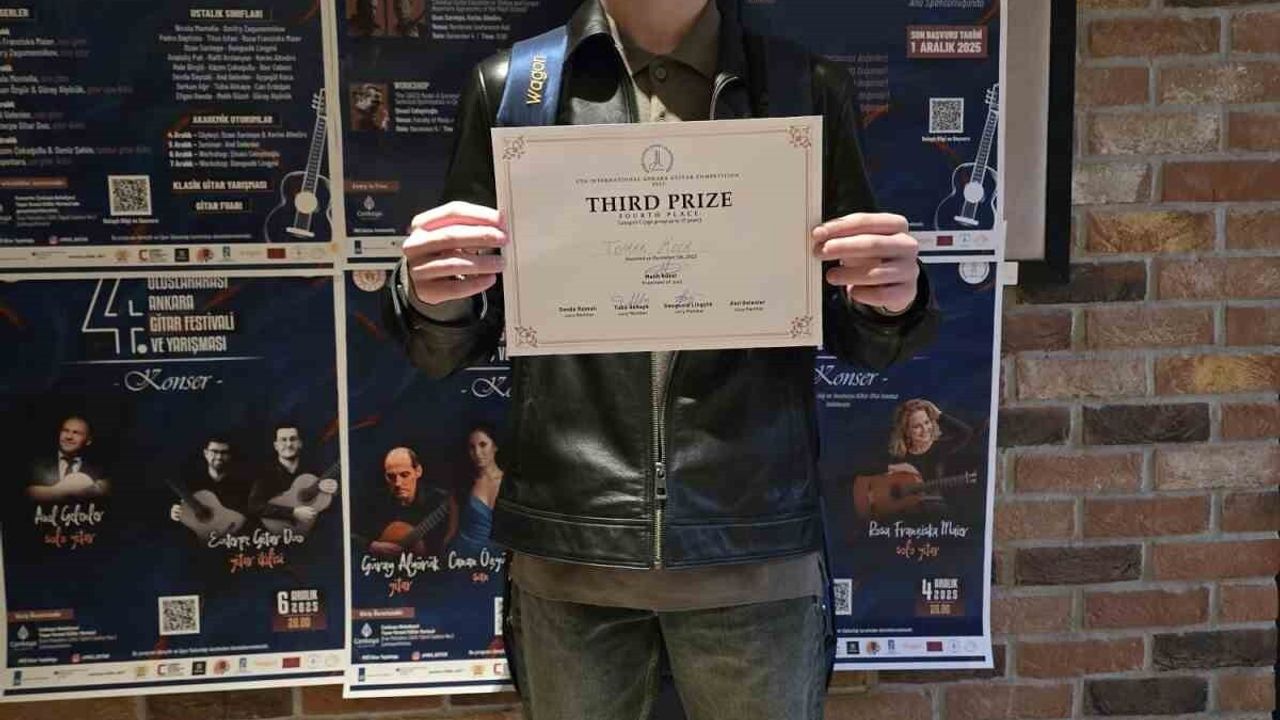 Anadolu Üniversitesi Devlet Konservatuvarı Gitar Öğrencileri İki Ulusal Etkinlikte Dereceye Girdi