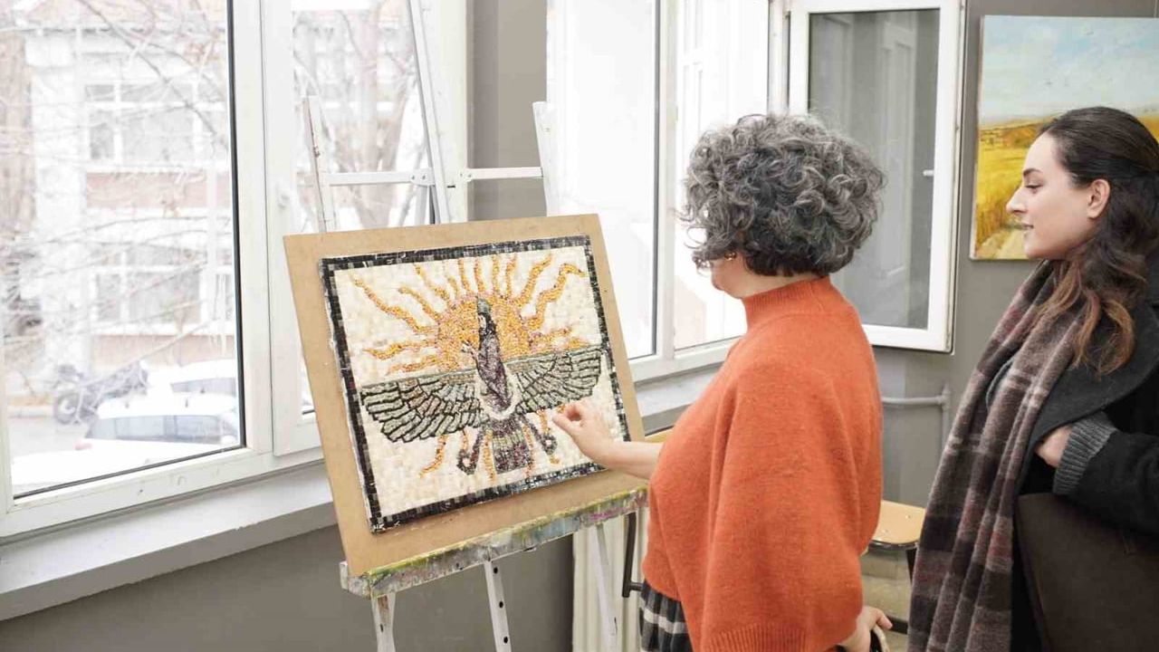 Anadolu Üniversitesi Güzel Sanatlar Eğitimi Bölümü'nden 'Bir Varmış Bir Yokmuş' Yıl Sonu Sergisi