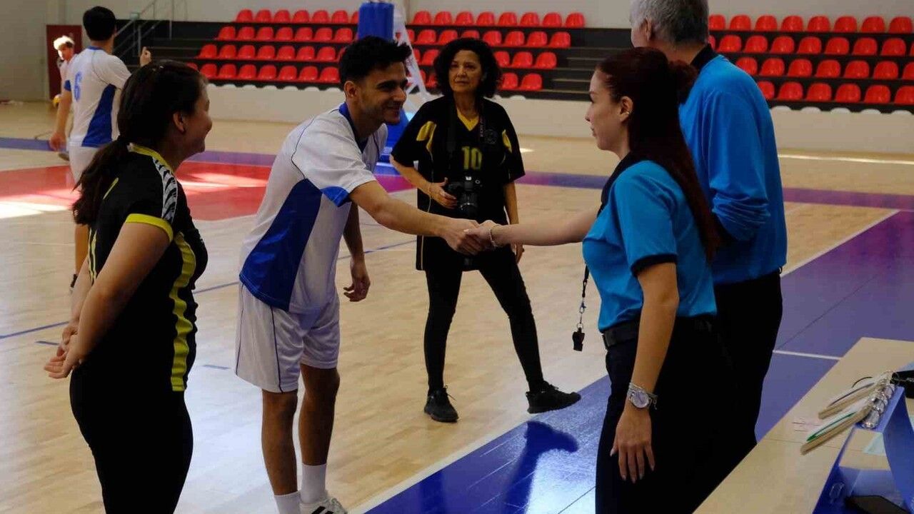 Anadolu Üniversitesi'nde 3 Aralık'ta 'engelsiz' voleybol maçı düzenlendi
