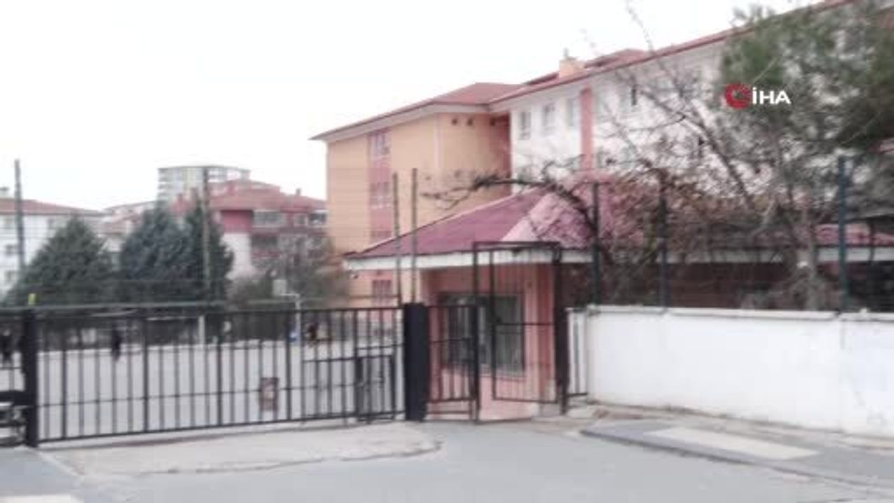 Ankara'da beden eğitimi öğretmeni, kız voleybol takımının mesaj grubuna cinsel organ fotoğrafı gönderdi: Tutuklama