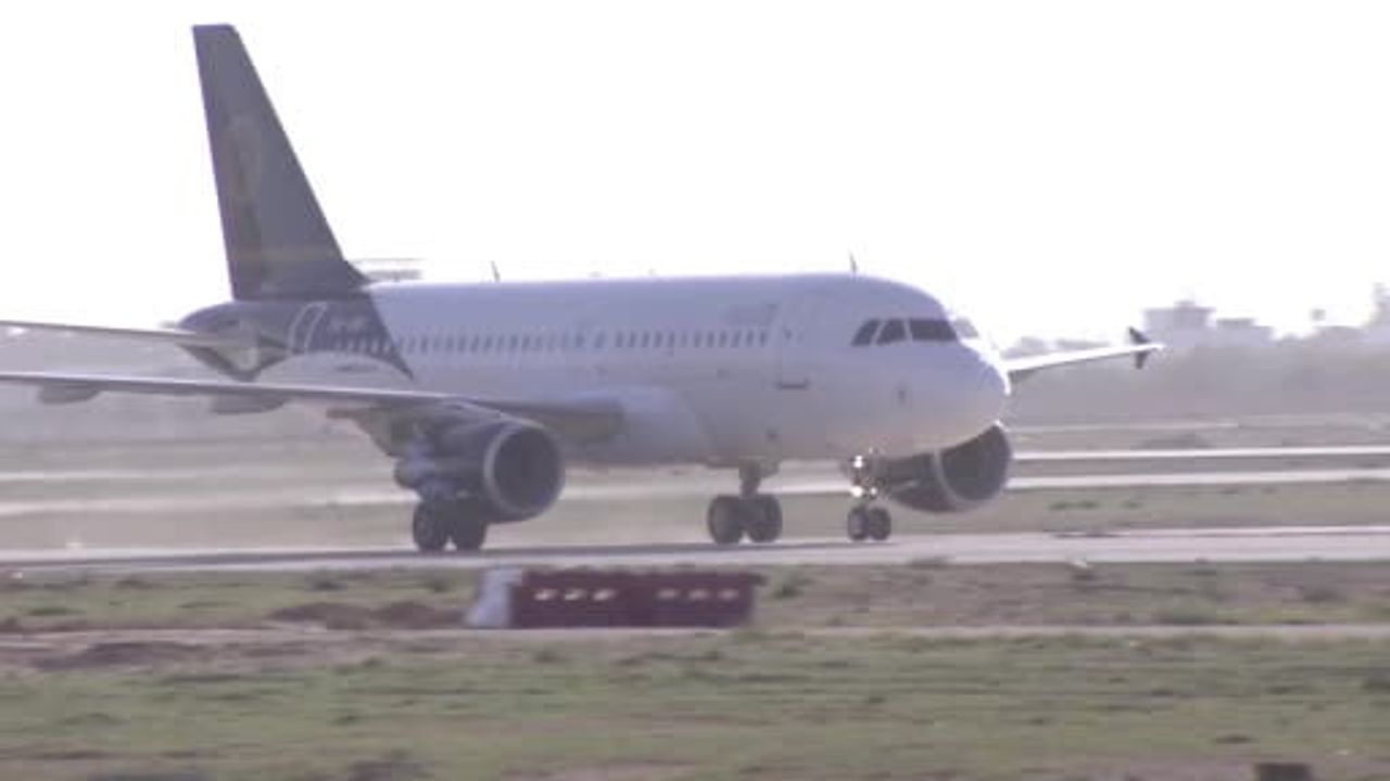 Ankara’daki uçak kazasında hayatını kaybeden Libya Genelkurmay Başkanı Muhammed Ali El Haddad ve heyetinin cenazeleri Trablus’a getirildi