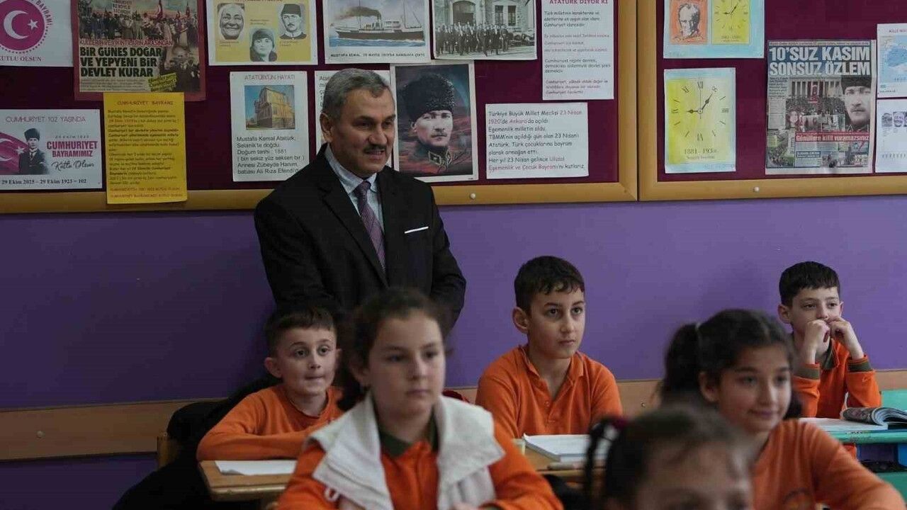 Ankara'dan Düzce'ye Öğretmenler Günü Köprüsü: Sabri Ergin'e Duygusal Mektuplar