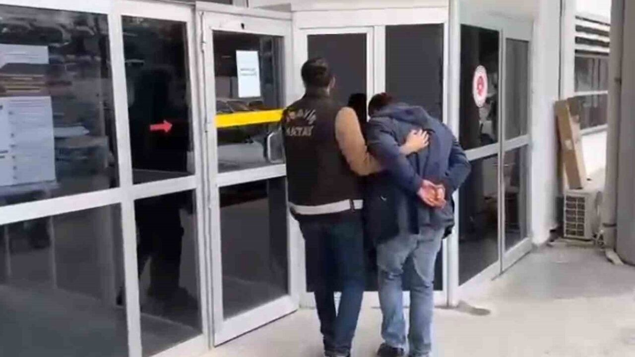 Antakya'da 8 yıl 10 ay 20 gün hapis cezasıyla aranan M.U. yakalandı ve tutuklandı