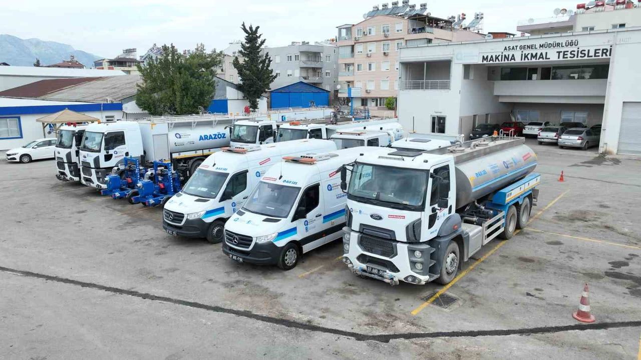 Antalya Büyükşehir Belediyesi yılbaşı mesaisine hazır: 7/24 hizmet ve müdahale ekipleri sahada