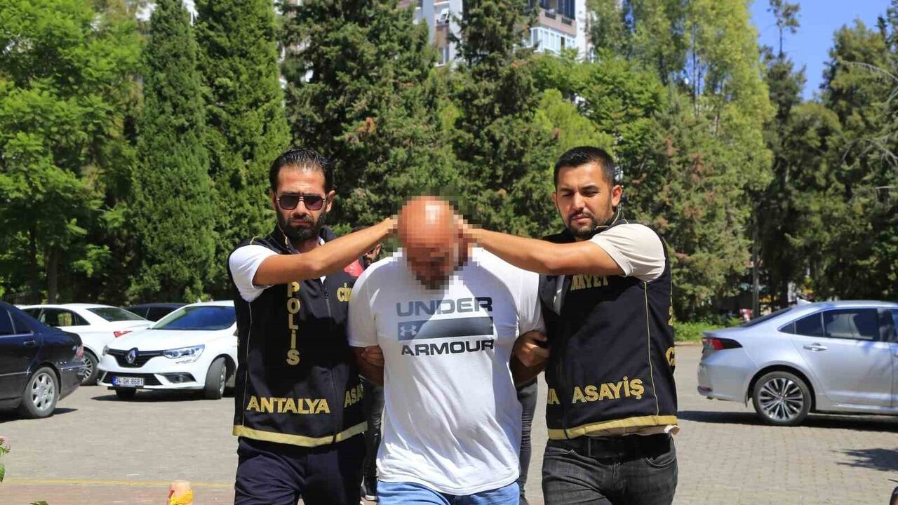 Antalya’da 9 kurşunla öldürülen kadının davasında mahkeme iyi hal indirimi uyguladı