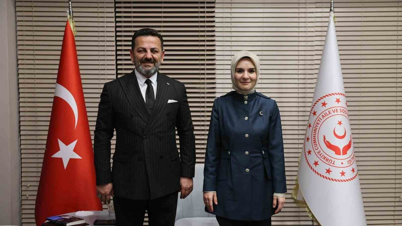 Antalya'da Bakan Göktaş ile Bilecik İl Müdürlüğü Çalışmaları Görüşüldü