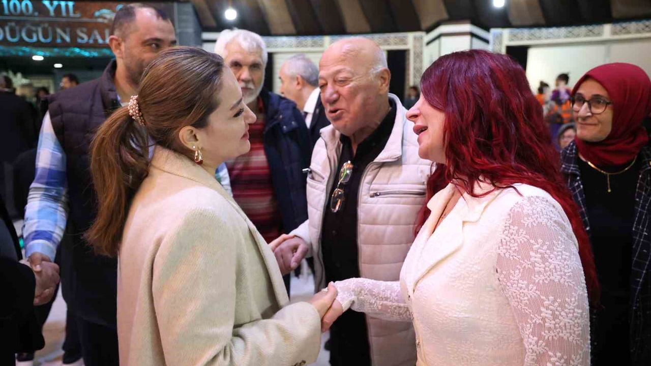 Antalya'da Geleneksel Bamya Çorbası Etkinliği: Büşra Özdemir Konyalılarla buluştu