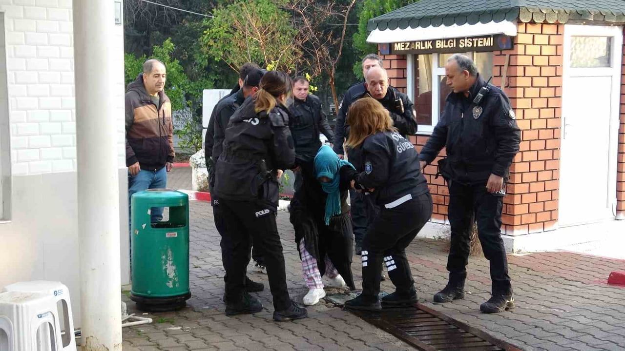 Antalya'da kaldırılan çanta alarmı: Şüpheli mezarlıkta dua ederken yakalandı