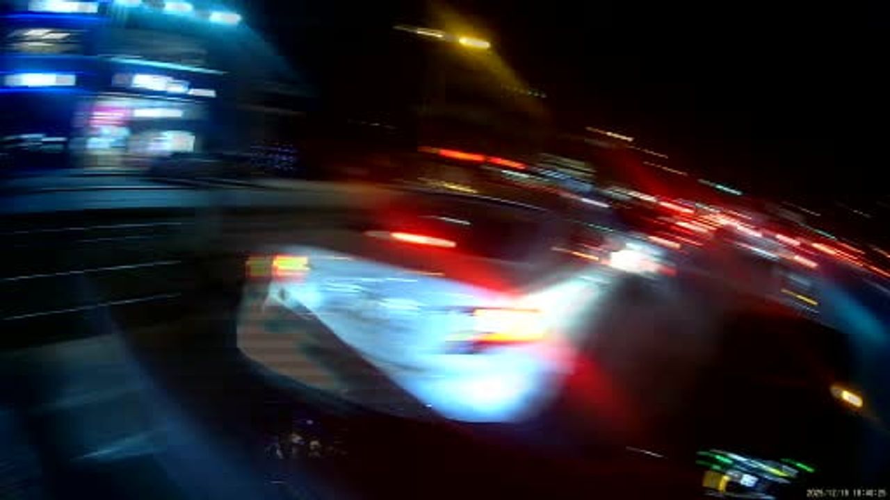 Antalya'da motorcu Eyüp Polat, yoğun trafikte ambulansa yol açtı