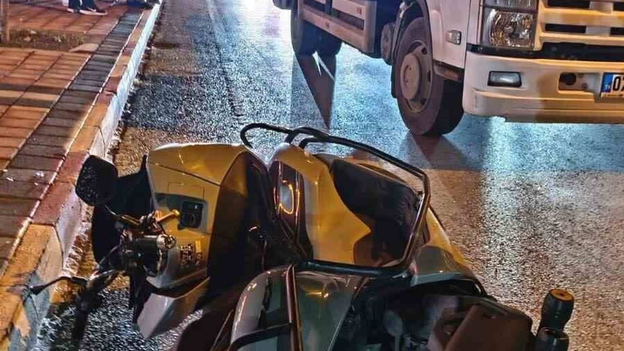 Antalya'da motosikletle çarpışan lise öğrencisi Batuhan Çakmak'ın cenazesi teslim alındı