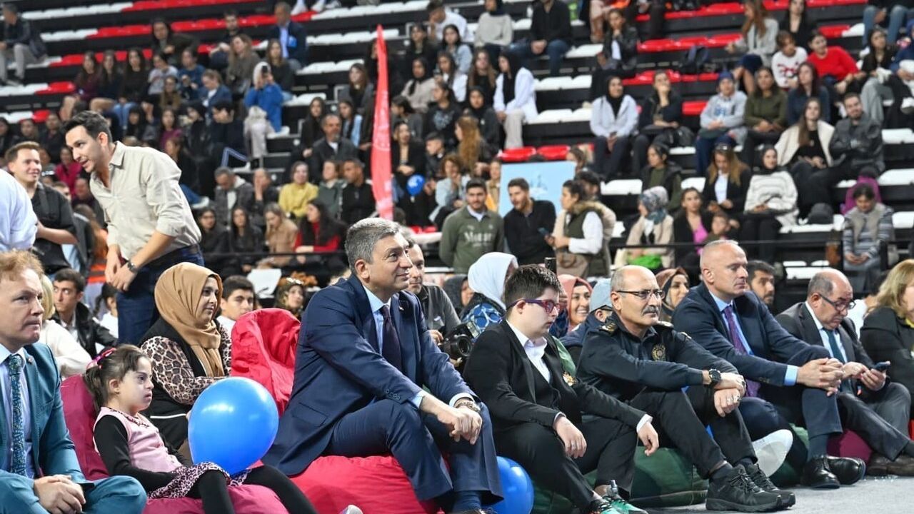 Antalya'da 'Sevginle Engel Yok' 6. Geleneksel Kültür ve Sanat ve Spor Şenliği düzenlendi