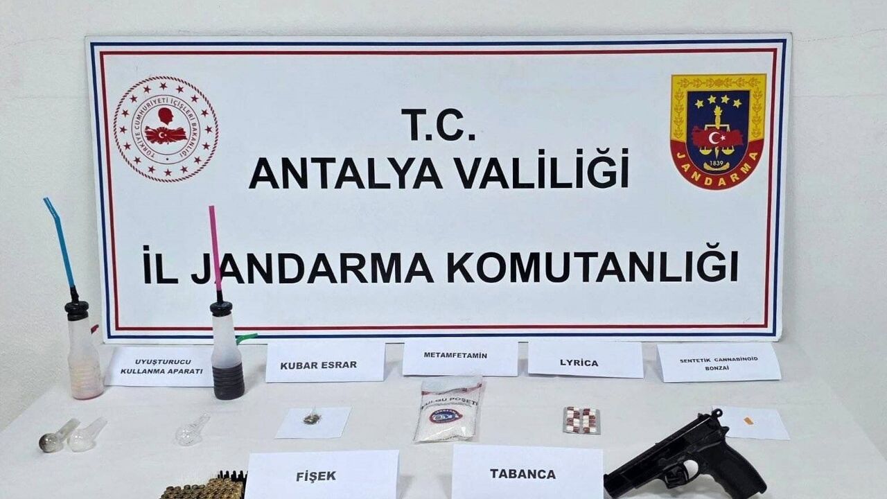 Antalya Döşemealtı’nda uyuşturucu operasyonu: 4 şüpheli hakkında adli işlem