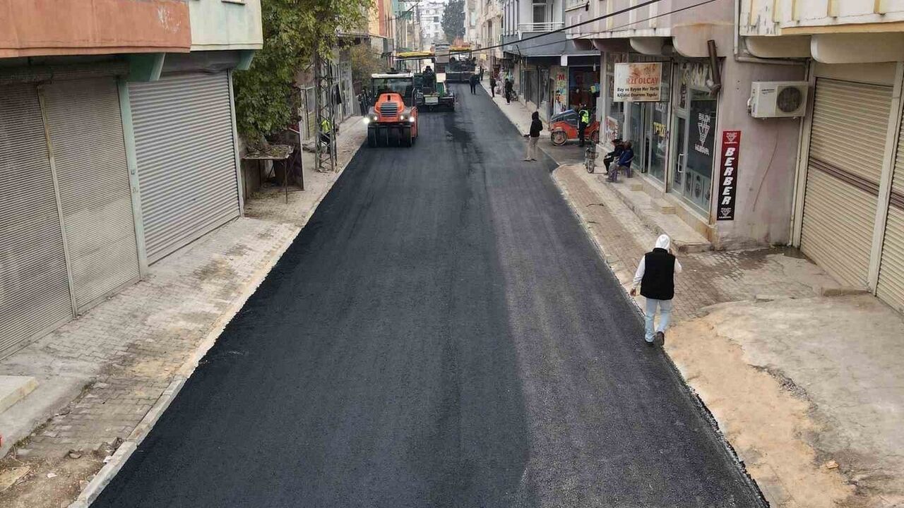 Araban’da içme suyu altyapısı tamamlandı; sıcak asfalt çalışmaları sürüyor