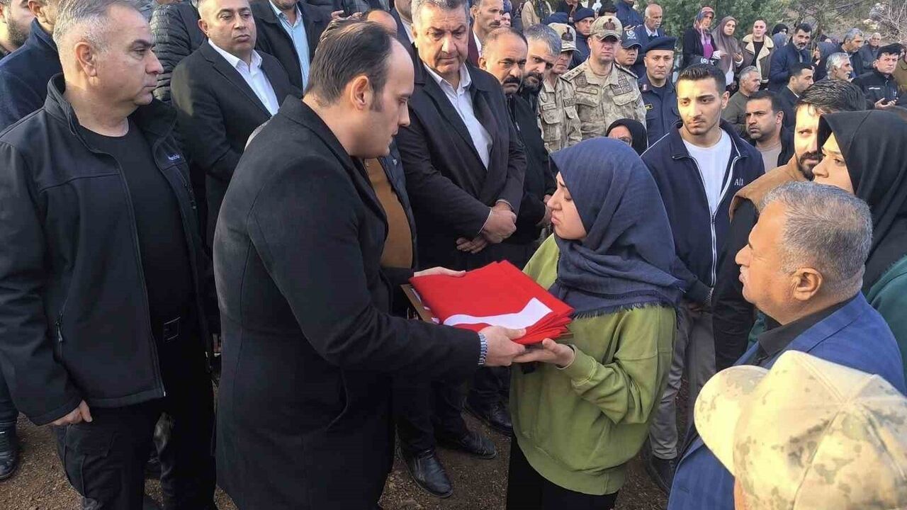 Arabanlı gazi J. Çvş. Mehmet İnce son yolculuğuna uğurlandı