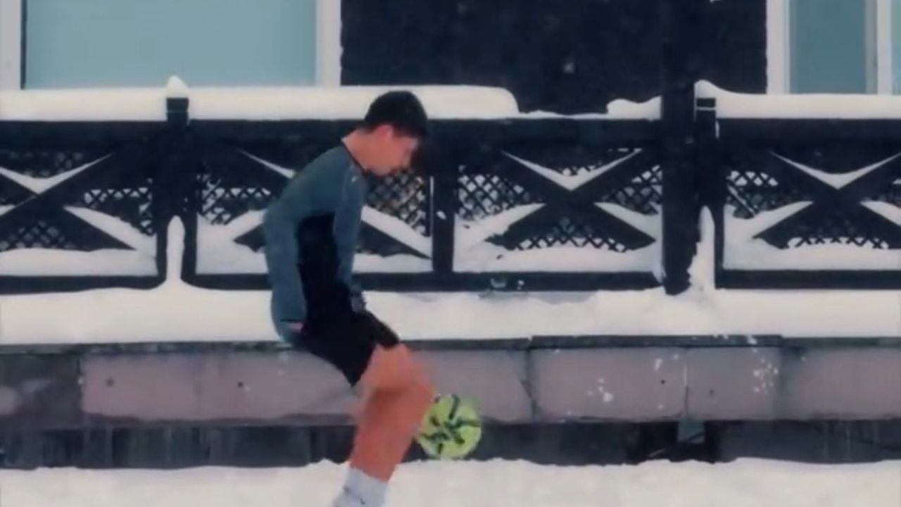 Arda Güler tatilini Bolu'da geçiriyor: Gölcük Tabiat Parkı'nda kar keyfi