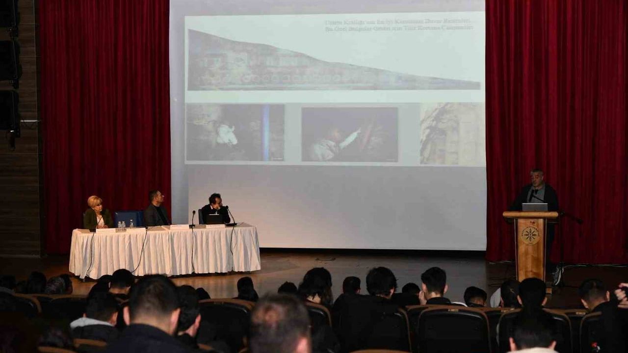 Ardahan'da Arkeoloji Paneli: Doğu Anadolu Kazıları, Kronolojik Süreçler ve Kültür Politikaları