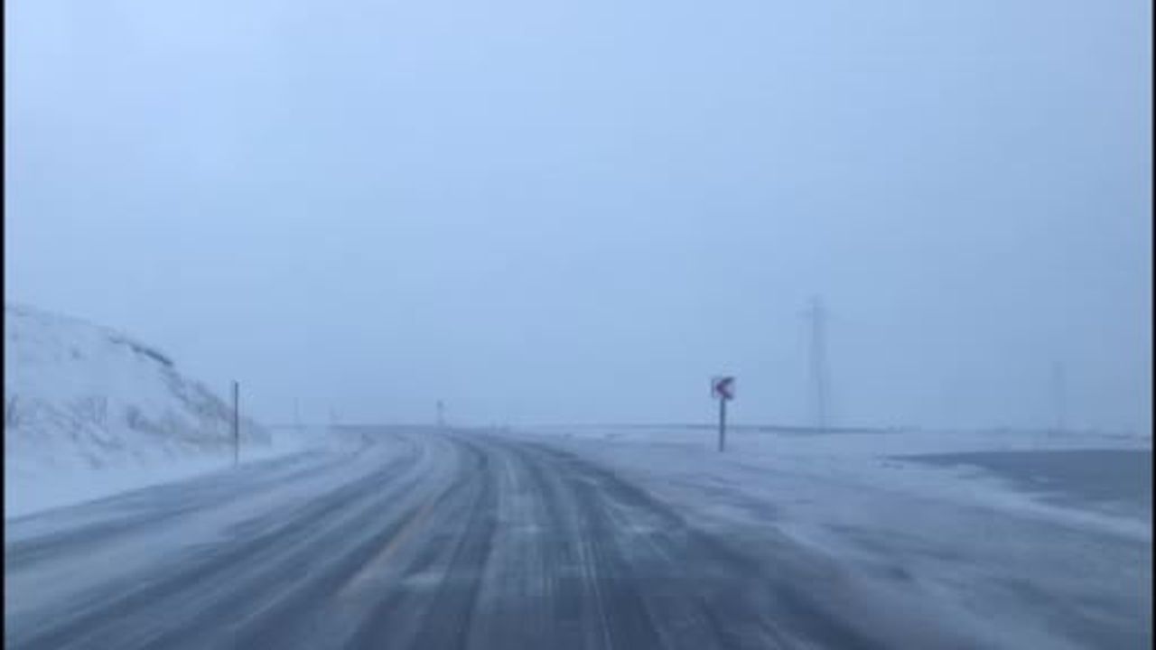 Ardahan'da Kar Yağışı Yüksek Kesimlerde Ulaşımı Aksattı