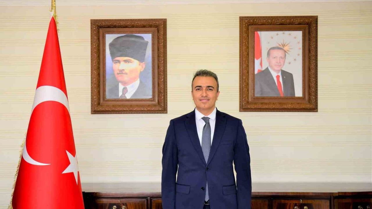 Ardahan Valisi Hayrettin Çiçek'ten yeni yıl mesajı