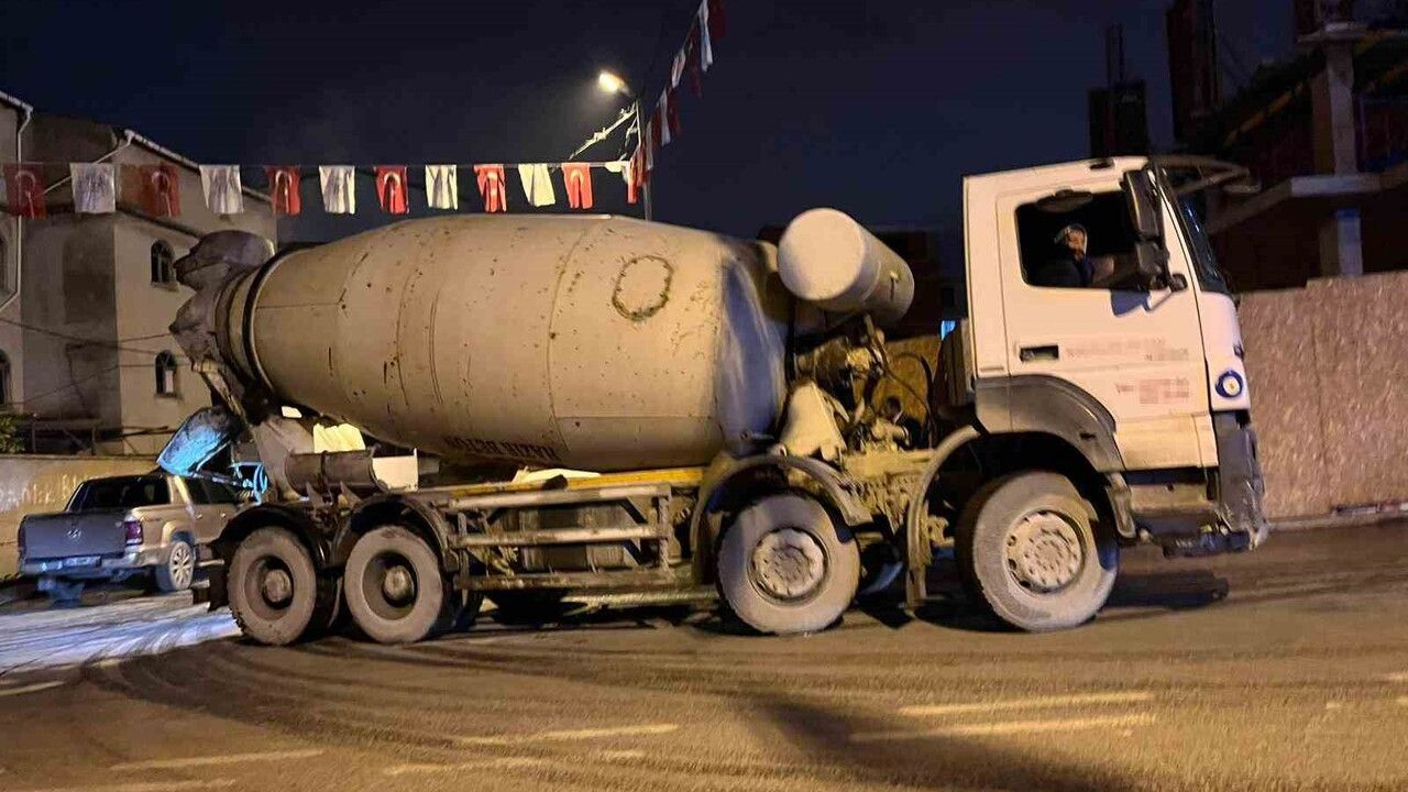Arnavutköy'de beton mikseri temizlerken ölen sürücü Ahmet Çakır olarak tespit edildi
