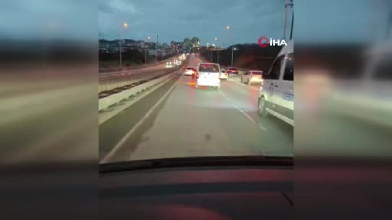 Arnavutköy'de düğün konvoyunda havaya ateş açılması trafik güvenliğini tehlikeye attı